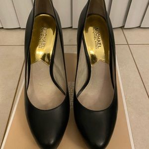 Michael Kors Hamilton Pump